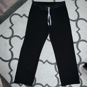 Women’s Figs Scrub Pants (Petite)